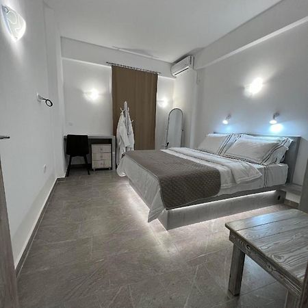 Petit Homme By Andreas Apartment Perissa  Ngoại thất bức ảnh