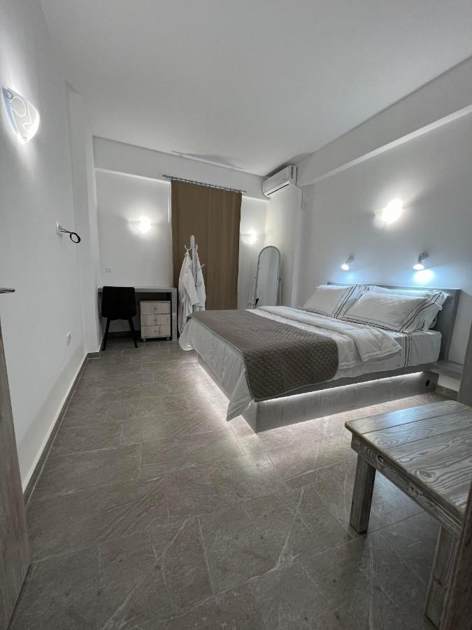 Petit Homme By Andreas Apartment Perissa  Ngoại thất bức ảnh