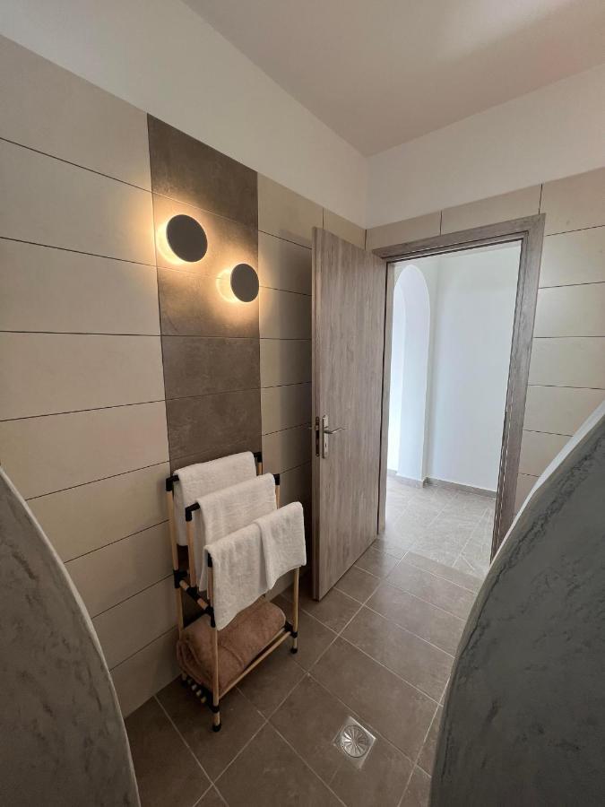 Petit Homme By Andreas Apartment Perissa  Ngoại thất bức ảnh
